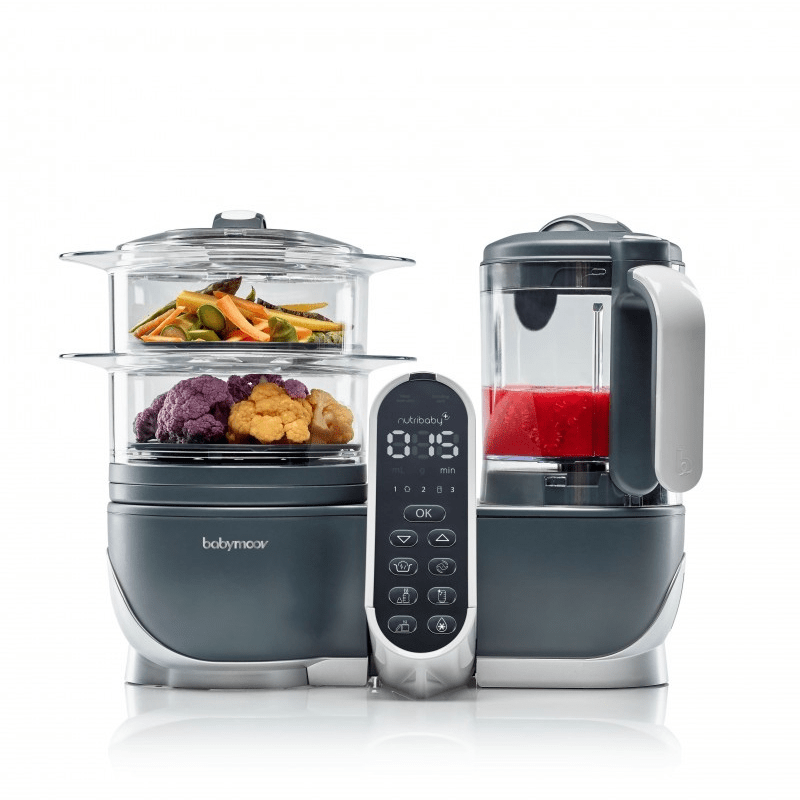 Equipé d’une console centrale tactile et de 10 programmes automatiques, vous serez surpris par la simplicité d’utilisation du cuiseur à vapeur Nutribaby(+) Industrial Grey Babymoov : 1 bouton = 1 fonction. Vraiment polyvalent et doté d'une capacité XXL, le cuiseur à vapeur Nutribaby(+) Babymoov peut chauffer et stériliser des biberons, cuire à la vapeur, mixer et décongeler. Grâce à ses 2 paniers séparés, il assure une cuisson vapeur parfaite des aliments, le juste temps, en préservant saveurs et vitamines. Les 3 vitesses de mixage du le cuiseur à vapeur Nutribaby(+) associées au récupérateur de jus de cuisson vous permettent d’ajuster la texture souhaitée, pour offrir à bébé le meilleur des purées. Design et personnalisable, le cuiseur à vapeur s’adapte à tous les styles de cuisine, grâce ses 5 coques de couleur interchangeables : 12 combinaisons pour donner (+) de style à votre cuisine ! C'est en écoutant les mamans et en s'appuyant sur son expérience avec le Nutribaby classic, que Babymoov a choisi d'aller encore plus loin et d'innover autour des attentes clés des parents: la performance, l'intuitivité, l'évolutivité, le style, et surtout le plaisir de cuisiner! Dès la grossesse, le cuiseur à vapeur Nutribaby(+) Babymoov vous accompagne pendant toutes les étapes du développement de votre enfant, du biberon à la diversification et encore au-delà pour régaler chaque jour toute la famille autour de recettes fraîches, saines et savoureuses. Avec le cuiseur à vapeur Nutribaby(+) Babymoov, vous ne profitez que du meilleur, et il vous accompagne tout au long de la diversification alimentaire : 4 appareils en 1: Chauffe-biberon, Stérilisateur, Cuiseur-vapeur, et Mixeur Capacité XXL 2200ml (1500ml en cuisson, 700ml en mixage): 1 cycle de cuisson = 1 repas pour toute la famille ou toute une semaine de petits plats pour votre bébé ! Evolutif: l'unité de cuisson peut s'utiliser seule (idéal avant la naissance et ensuite, pour toute la famille) Garantie à vie Le cuiseur vapeur adapté à la diversification Cuisson vapeur douce, avec 2 paniers séparés (fruits, légumes, poissons, viandes, féculents, oeufs) Minuterie et arrêt automatique, pour une cuisson parfaite de chaque aliment, à la minute près Récupérateur de jus de cuisson pour conserver toutes les vitamines et nutriments 3 vitesses de mixage Possibilité de cuire et mixer en même temps Le Nutribaby(+) le plus simple Intuitif: console centrale 1 bouton = 1 fonction Facile à utiliser: 10 programmes adaptés, 2 alarmes visuelle et sonore Bols, paniers et lame de mixage amovibles pour un nettoyage facile Le Nutribaby(+) le plus design Ergonomique: capacité maximum / encombrement minimum Rangement facile: unités cuisson et mixeur séparables Personnalisable: 12 combinaisons de couleurs, grâce aux 5 coques amovibles (vendues séparément) pour s'intégrer dans tous les styles de cuisine !