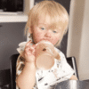 Tasse enfant Mini Cup 230 ml 4 m+ Pearl Champagne- TWISTSHAKE